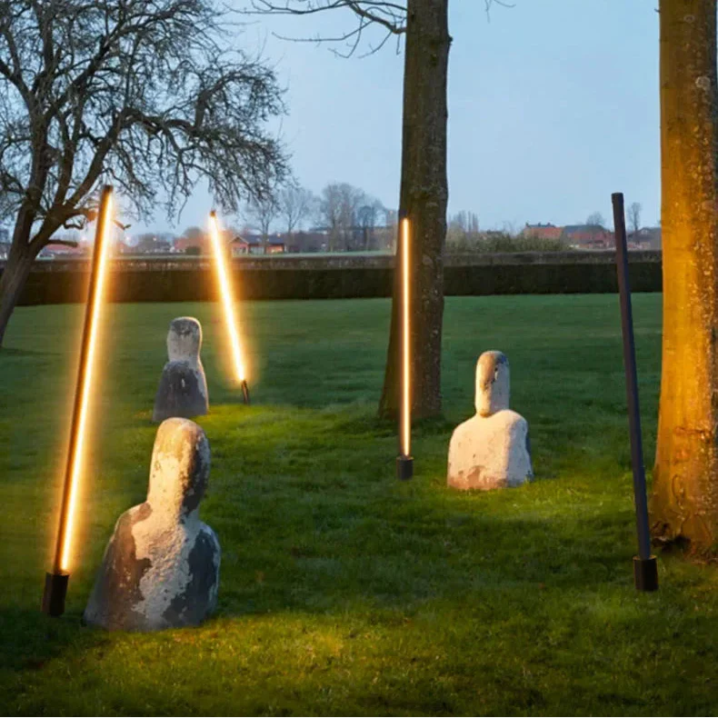 Borne-Lampadaire "La Sentinelle" — LED Noire Extérieure