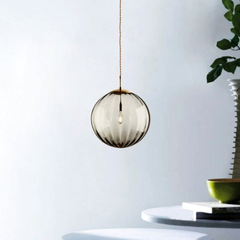 Suspension "La Cannelée" — Boule Verre Soufflé Cannelé Coloré E14 Ø 15/20 cm | Linea Lumen